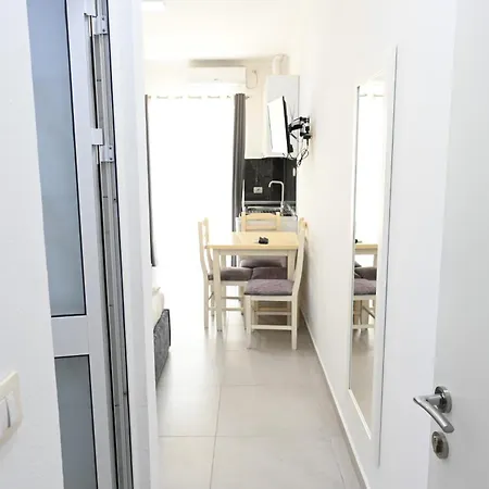 Tafi Apartment Shëngjin